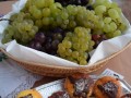 Pecivo in grozdje za vse
