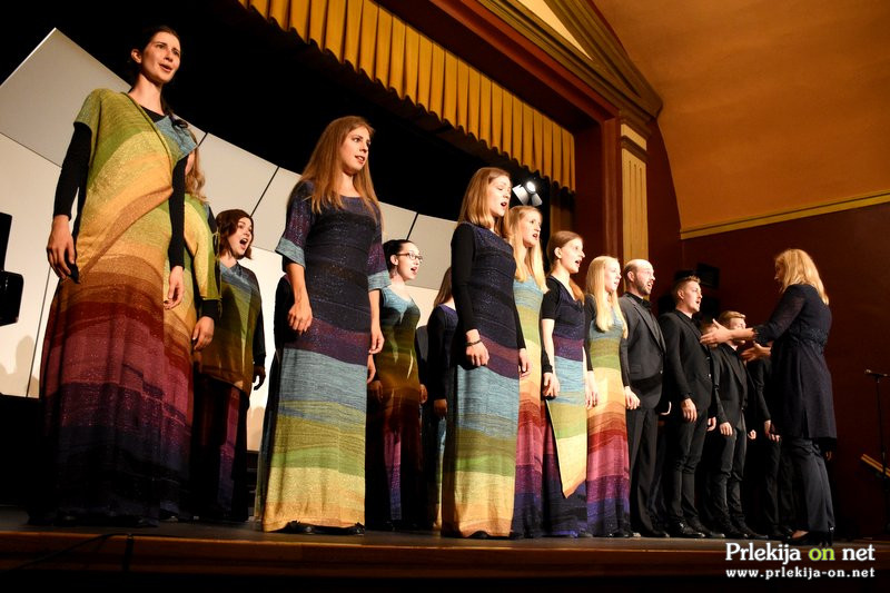 Akademski pevski zbor Maribor