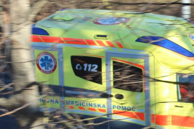 Z reševalnim vozilom je bil odpeljan v bolnico Ptuj
