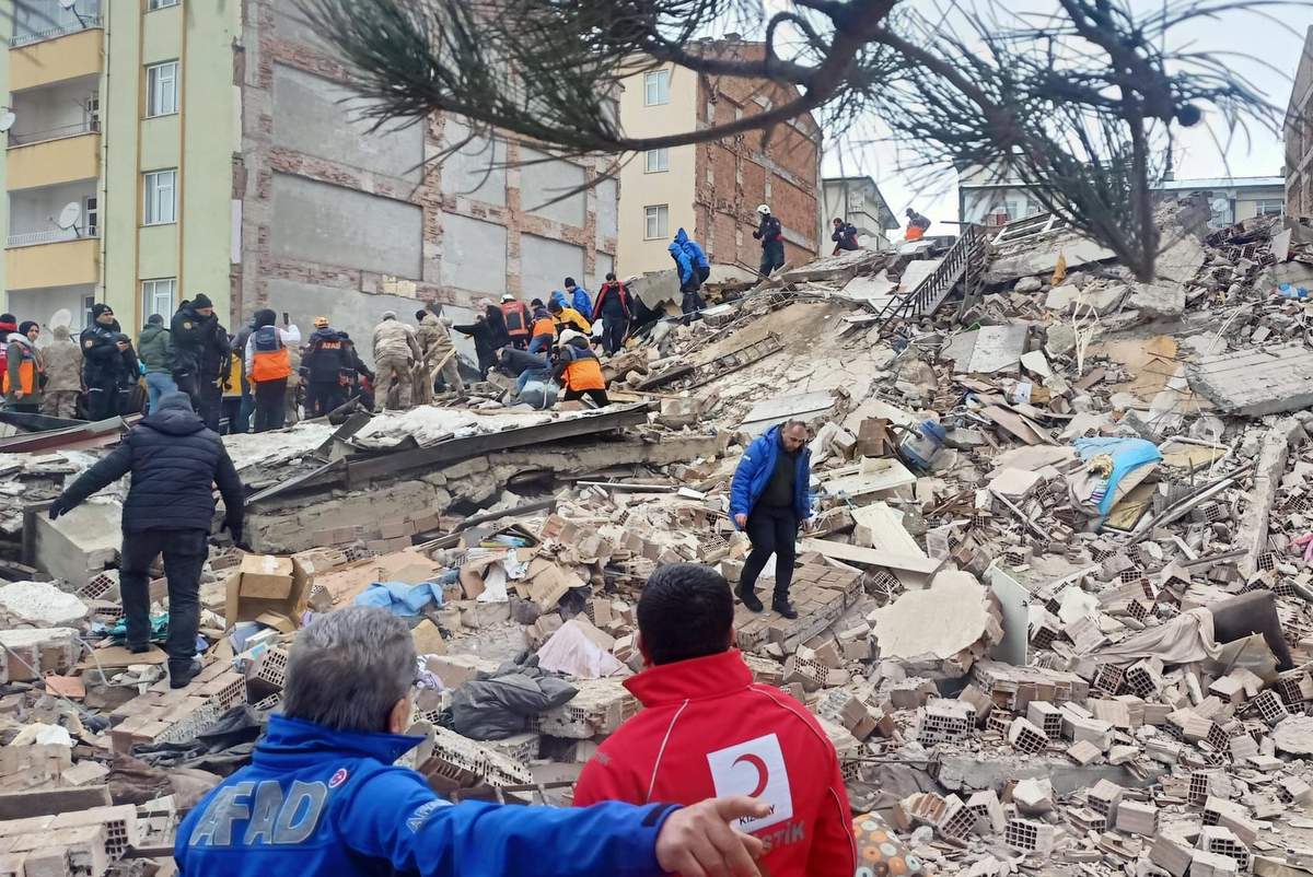 Pomoč ob potresu v Turčiji