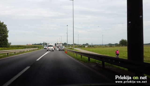 Prometna nesreča se je zgodila ob regionalni cesti Murska Sobota - Beltinci