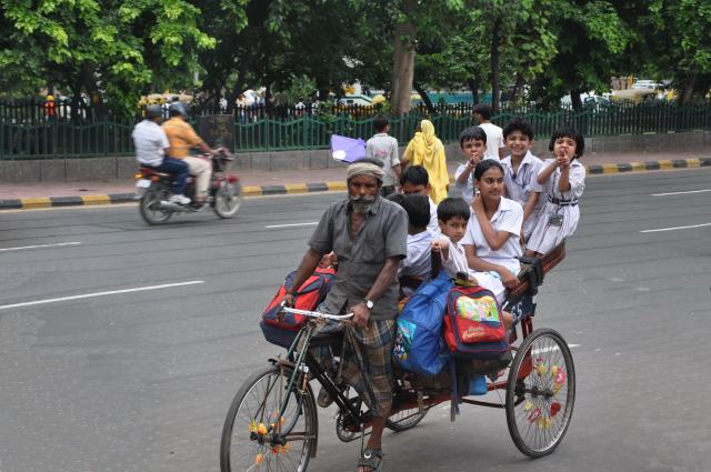 PREVOZ z RIKŠO - DELHI Indija PREVOZ z RIKŠO - DELHI Indija
