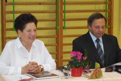 Marija Fras in voditelj Jože Tkalec