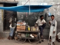 ULIČNI PRODAJALEC - DELHI Indija