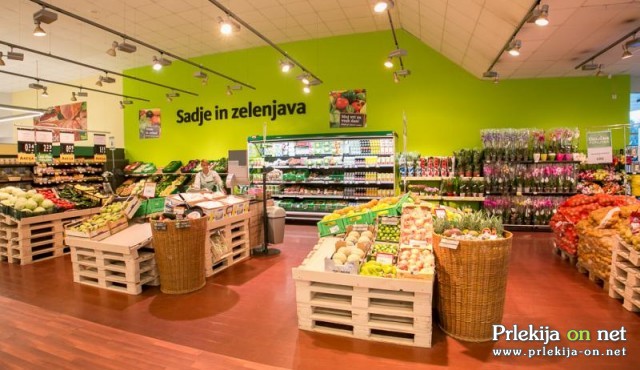 Prenovljen in osvežen supermarket