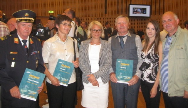 Ministrica dr. Anja Kopač Mrak z nagrajenci iz Prlekije, foto: MCP Ministrica dr. Anja Kopač Mrak z nagrajenci iz Prlekije, foto: MCP
