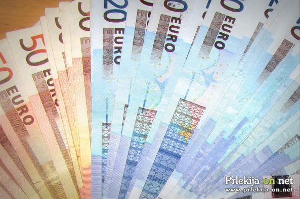 Nepovratna sredstva so porabili za kreditiranje svojih povezanih družb Nepovratna sredstva so porabili za kreditiranje svojih povezanih družb