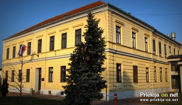 Gimnazija Franca Miklošiča Ljutomer Gimnazija Franca Miklošiča Ljutomer