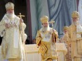 Ruski patriarh Kiril s spremljevalcema