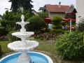 Fontana pri vhodu Trstenjakove ulice 4
