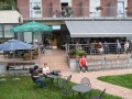 Občinstvo na terasi in balkonih DOSOR-ja