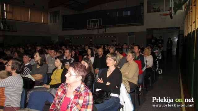 Revija otroških pevskih zborov pri Sv. Tomažu