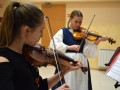 Duet violin Špele Povalej in Katarine Rantaša