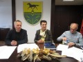 Podpis pogodbe za obnovo ceste v Kokoričih