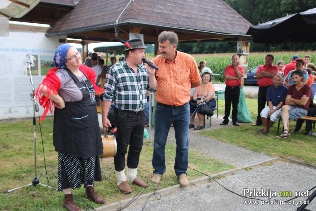 Srečanje ljudskih pevcev in godcev