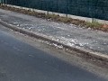 Led na cestišču in pločniku