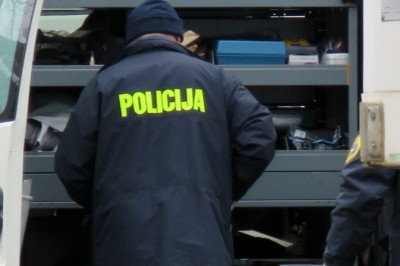 Policisti za neznanim storilcem še zbirajo obvestila