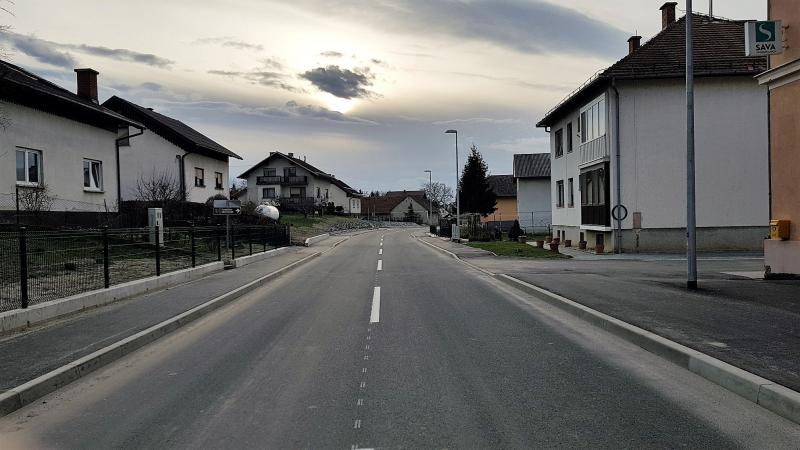 Pohod po novozgrajenih pločnikih