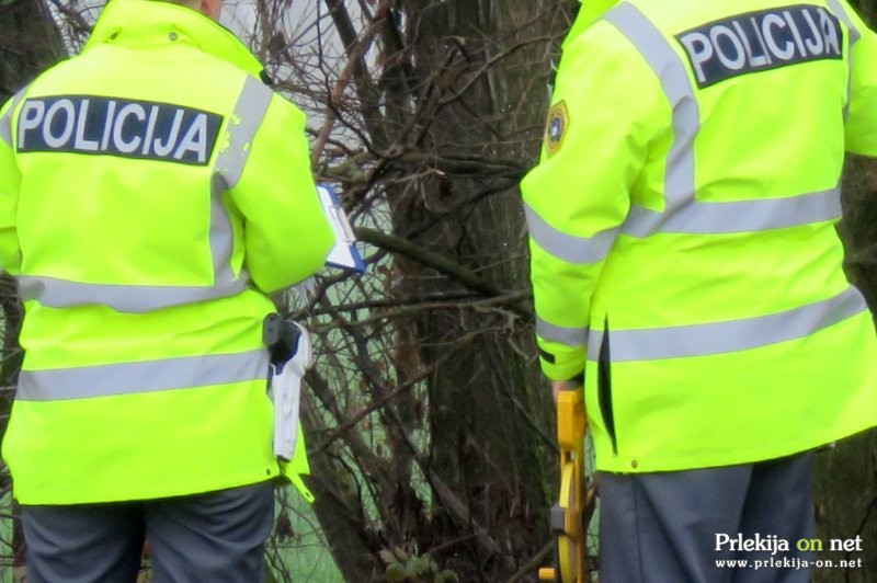 Policisti so mu puško zasegli in ga bodo zaradi suma storitve kaznivega dejanja povzročitev splošne nevarnosti