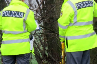 Policisti obravnavajo sum storitve kaznivega dejanja Mučenje živali