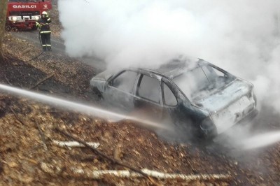 Vozilo je uničeno, foto: PGD Stara Gora