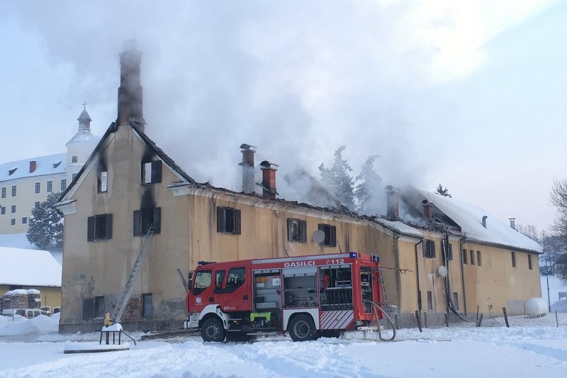Požar je družinam uničil domove, foto: PGD Velika Nedelja