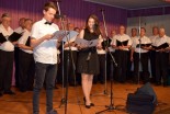 Mlada povezovalca programa - srednješolca