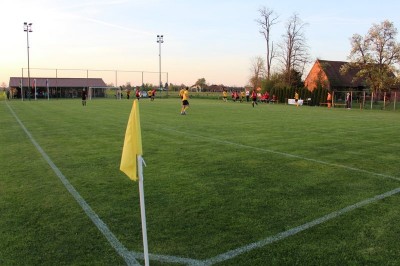 V 3. sezoni slovenske malonogometne lige na travi Lige ENA bo tekmovalo 15 ekip