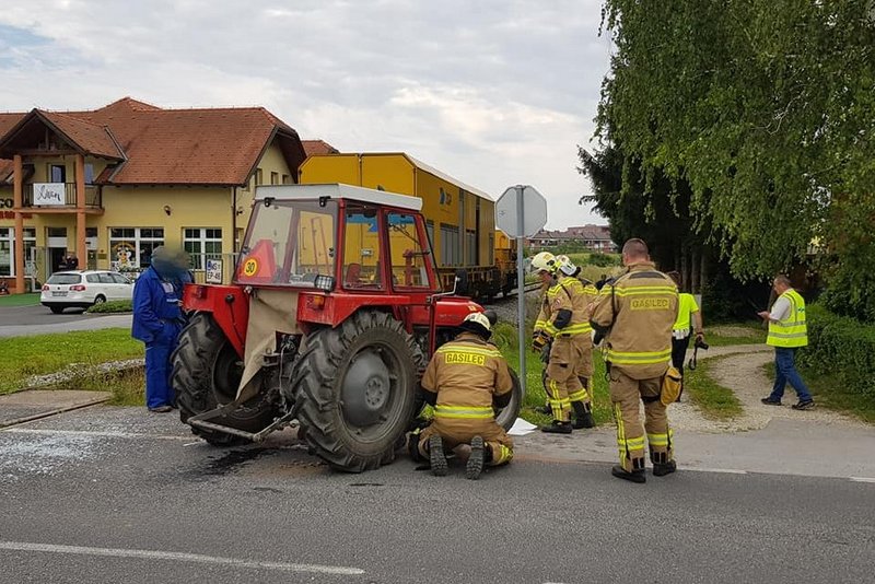 Trčenje traktorja in vlaka, foto: PGD Gornja Radgona