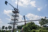 Postavljanje največjega klopotca v Hermancih