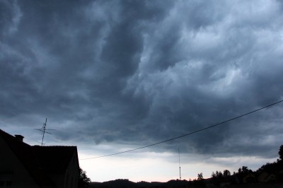 ARSO je izdal opozorilo in oranžni alarm