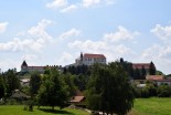 Lep pogled od gimnazije na panoramo ptujskega gradu