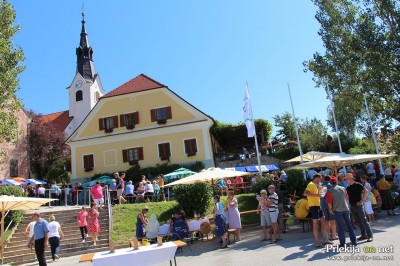 Apartmajska zgradba na Svetinjah