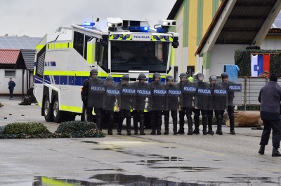 Vaja posebne policijske enote na sejmu SOBRA