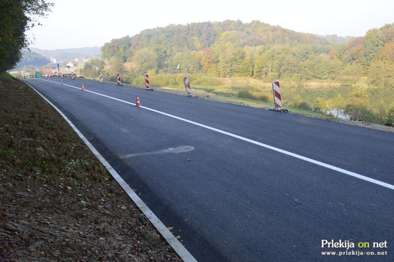 Sanirano cestišče ob Blaguškem jezeru