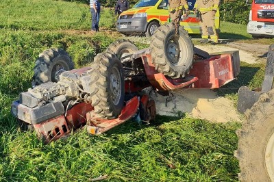 Prevrnjen traktor, foto: PGD Gornja Radgona