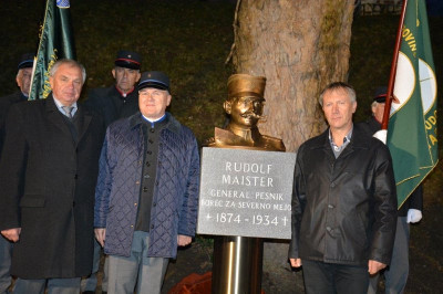 Odkritje kipa Rudolfa Maistra v Aleji velikih