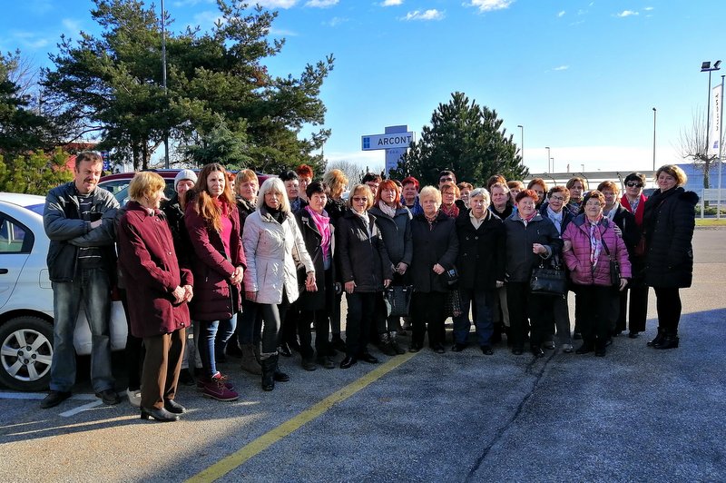 Kmečke ženske so najprej obiskale tovarno Arcont, foto: Ludvik Kramberger