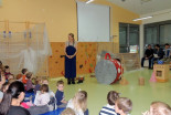 Predstava Mojca Pokrajculja