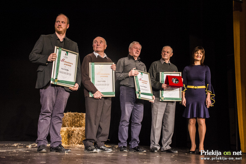 Prejemniki Miklošičeve nagrade in priznanj z županjo