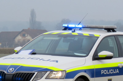 Na kraju so policisti ugotovili, da je oseba v stanovanjski hiši