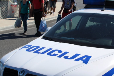 Policisti so prijeli skupino 21 tujih državljanov