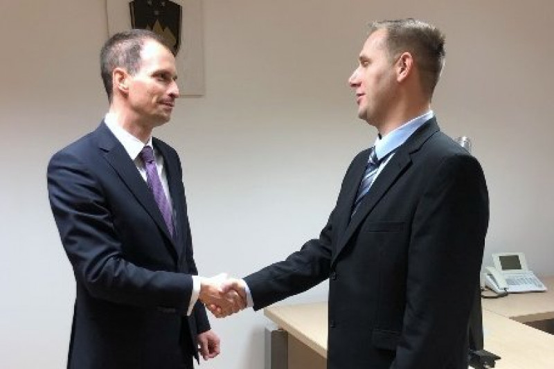 Dr. Simon Slokan (desno), foto: MIZŠ