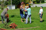 Postavljanje klopotca pri Filipičevih v Precetincih