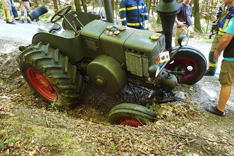Trčila sta osebno vozilo in traktor, foto: PGD Gornja Radgona