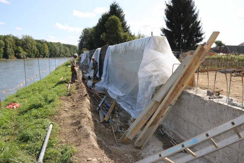 Nadgradnja visokovodnega zidu na obrežju reke Mure