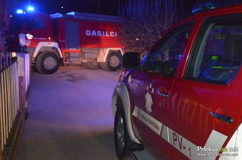 Gasilci PGD Gornja Radona so izvozili s tremi vozili in 14 gasilci