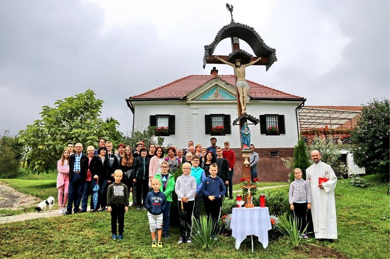 Blagoslov obnovljenega Ilovega - Tišlerjevega križa