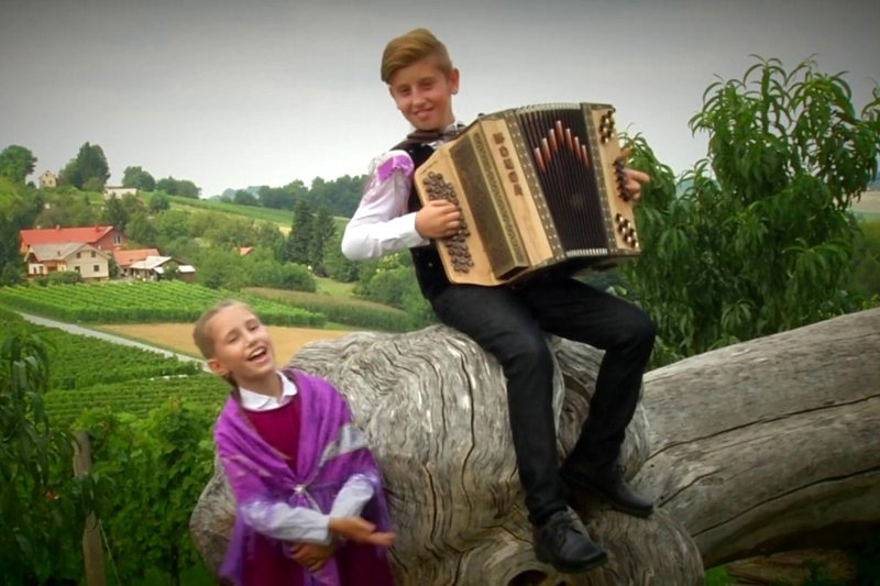 Ben Maj & Julia - Prleški muzikant