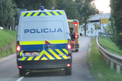 Posredovali so policisti in reševalci